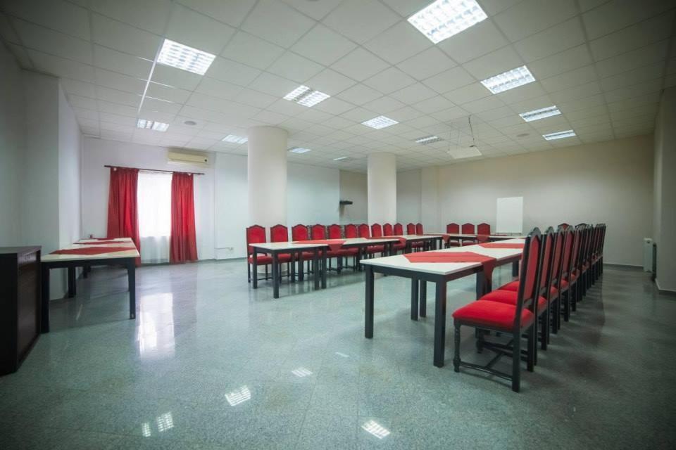 Hotel Gclub Breaza  Bagian luar foto
